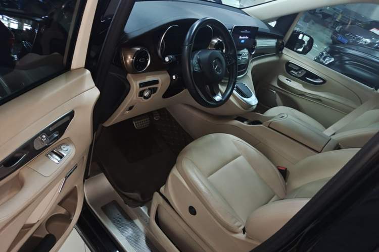 Used Mercedes-Benz V-Class 2021 V 260 Prestige Edition Driver Seat