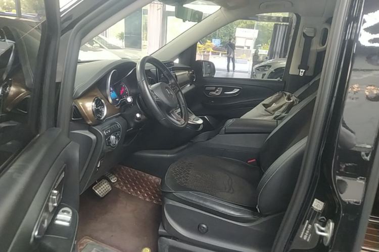 Used Mercedes-Benz V-Class 2021 V 260 L Long Wheelbase Prestige Edition Driver Seat
