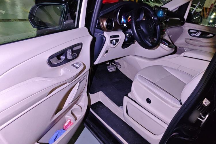 Used Mercedes-Benz V-Class 2021 V 260 L Long-wheelbase Luxury Edition Driver Seat