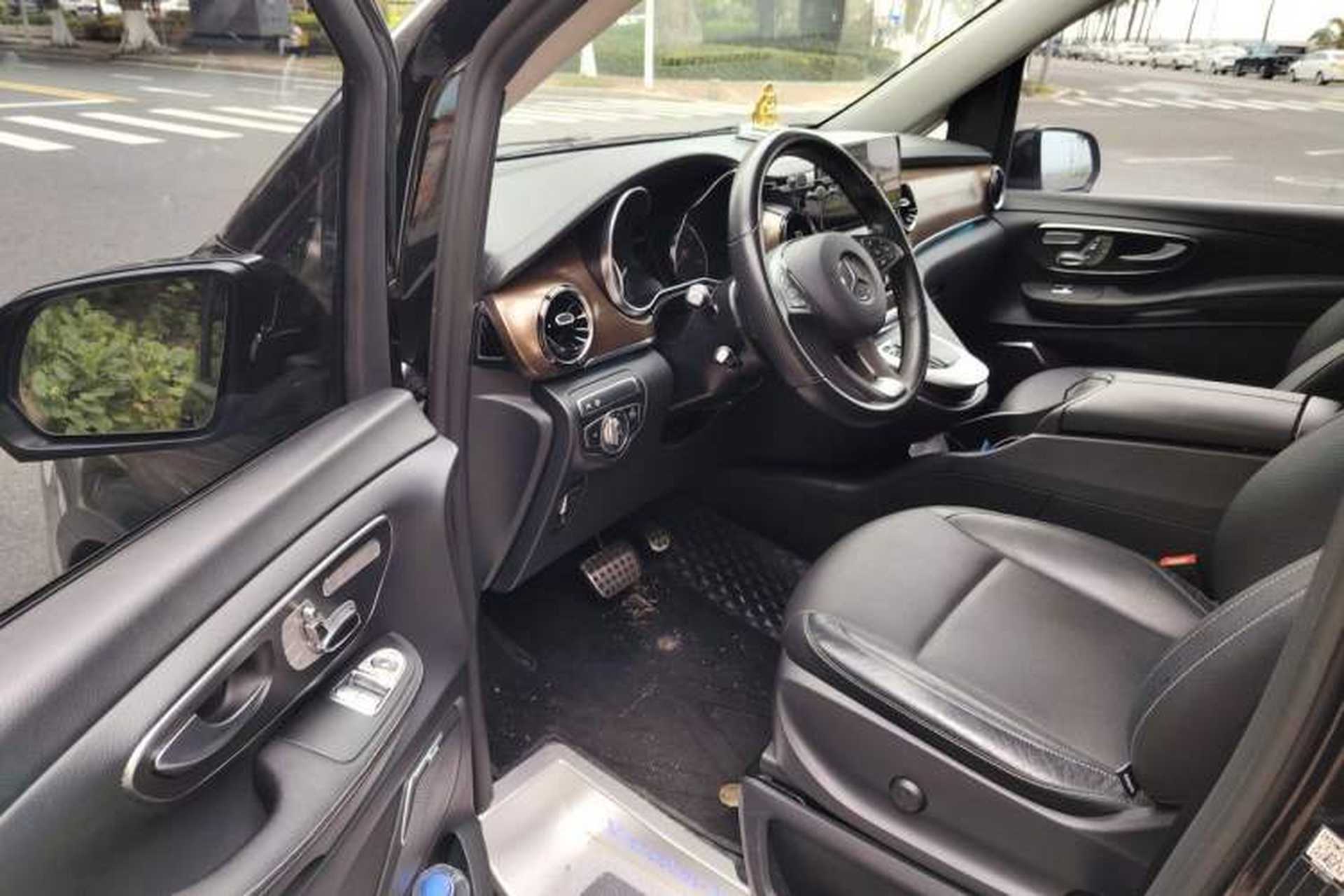 Used Mercedes-Benz V-Class 2021 V 260 L Long-wheelbase Luxury Edition Driver Seat