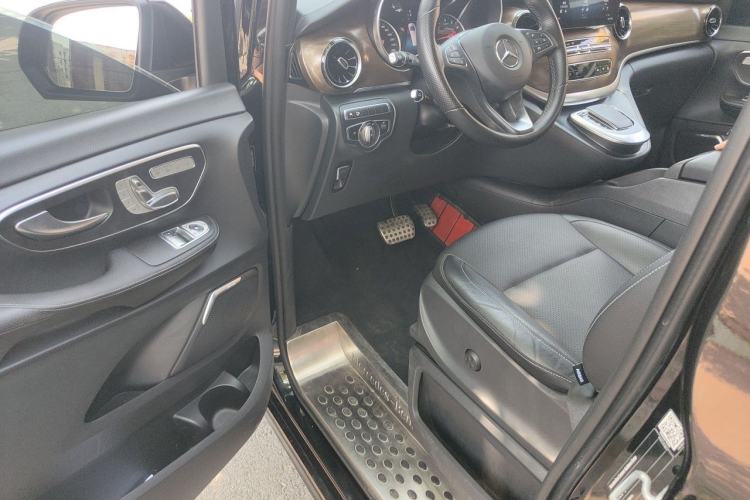 Used Mercedes-Benz V-Class 2021 V 260 L Long Wheelbase Prestige Edition Driver Seat