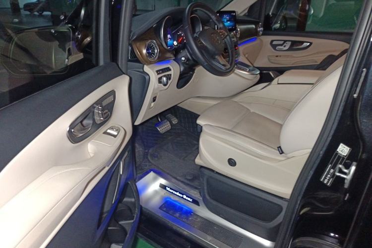 Used Mercedes-Benz V-Class 2021 V 260 L Long-wheelbase Luxury Edition Driver Seat