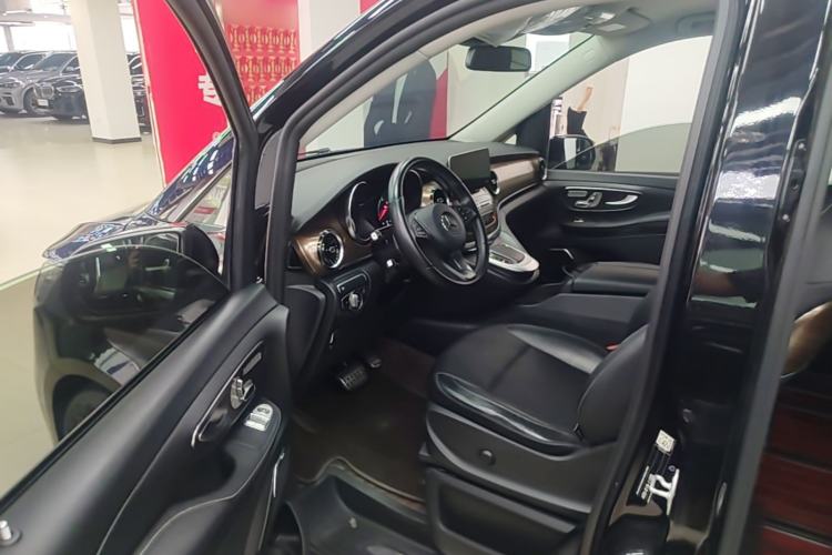 Used Mercedes-Benz V-Class 2021 V 260 Prestige Edition Driver Seat