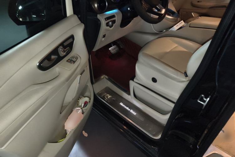 Used Mercedes-Benz V-Class 2021 V 260 Prestige Edition Driver Seat