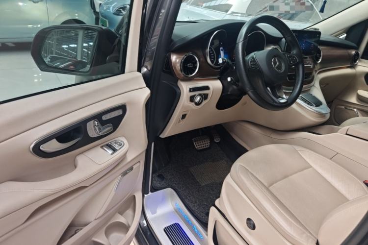 Used Mercedes-Benz V-Class 2021 V 260 Prestige Edition Driver Seat