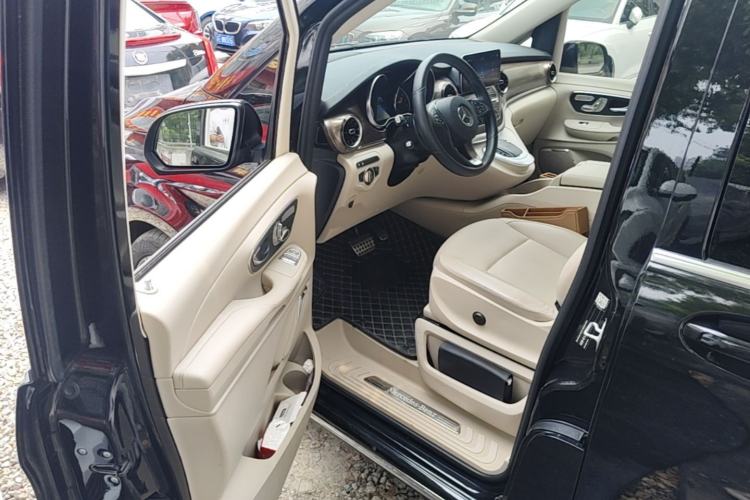 Used Mercedes-Benz V-Class 2021 V 260 L Long-wheelbase Luxury Edition Driver Seat