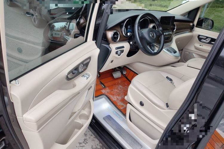 Used Mercedes-Benz V-Class 2021 V 260 Prestige Edition Driver Seat
