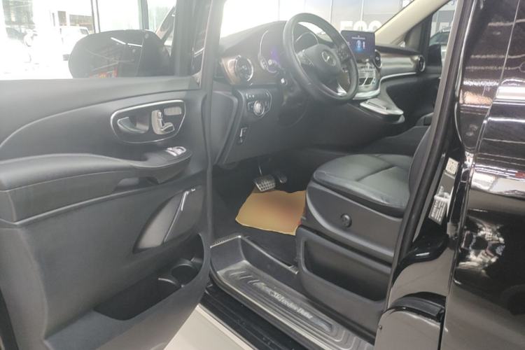 Used Mercedes-Benz V-Class 2021 V 260 L Long-wheelbase Luxury Edition Driver Seat
