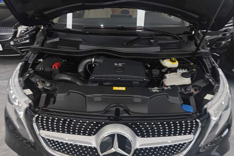 Used Mercedes-Benz V-Class 2021 V 260 L Long-wheelbase Luxury Edition Engine Bay