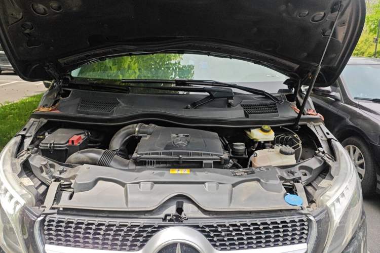 Used Mercedes-Benz V-Class 2021 V 260 L Long-wheelbase Luxury Edition Engine Bay