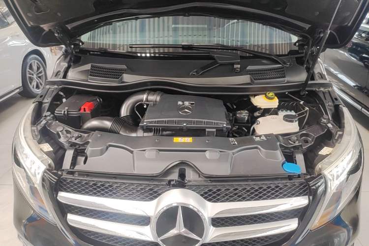 Used Mercedes-Benz V-Class 2021 V 260 Prestige Edition Engine Bay