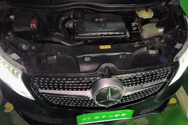 Used Mercedes-Benz V-Class 2021 V 260 Avantgarde Edition Engine Bay
