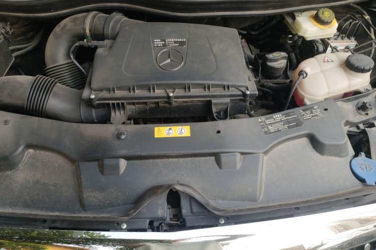 Used Mercedes-Benz V-Class 2021 V 260 Avantgarde Edition Engine Bay