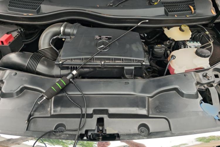 Used Mercedes-Benz V-Class  Engine Bay