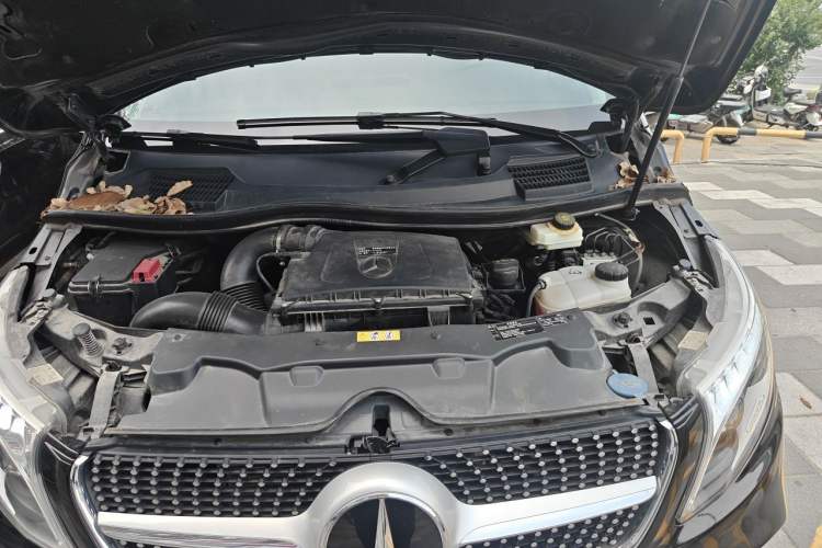 Used Mercedes-Benz V-Class 2021 V 260 L Long-wheelbase Luxury Edition Engine Bay