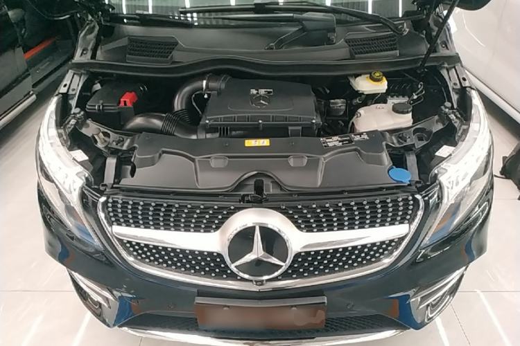 Used Mercedes-Benz V-Class 2021 V 260 L Long-wheelbase Luxury Edition Engine Bay
