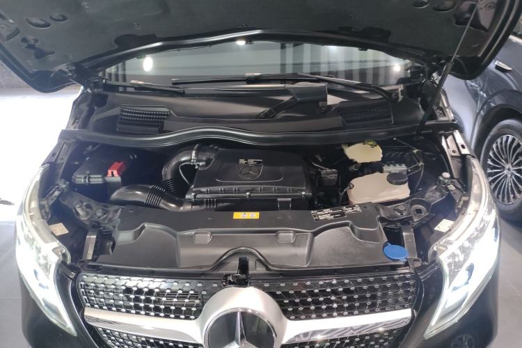 Used Mercedes-Benz V-Class 2021 V 260 Prestige Edition Engine Bay