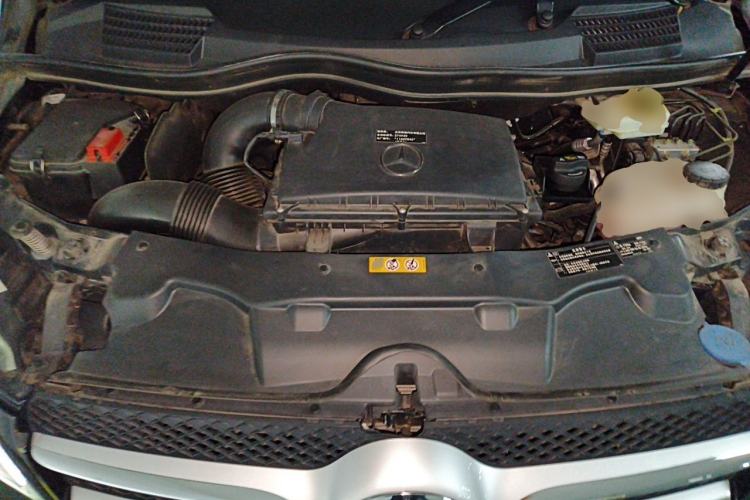 Used Mercedes-Benz V-Class 2021 V 260 Avantgarde Edition Engine Bay