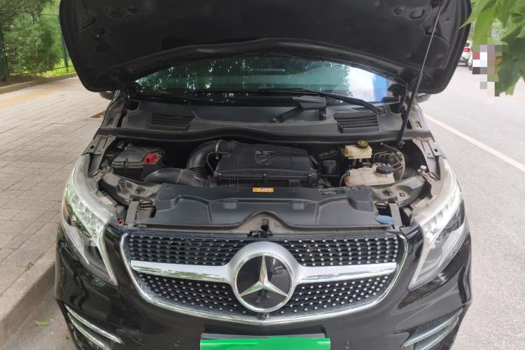 Used Mercedes-Benz V-Class 2021 V 260 L Long-wheelbase Luxury Edition Engine Bay