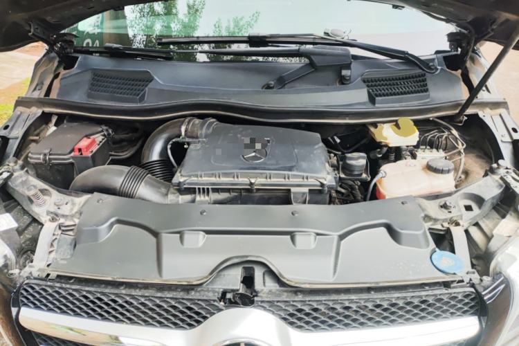 Used Mercedes-Benz V-Class 2021 V 260 Avantgarde Edition Engine Bay