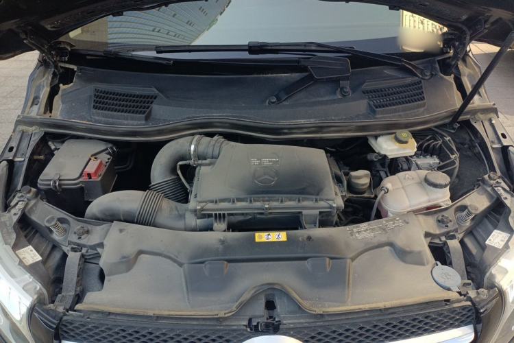 Used Mercedes-Benz V-Class 2021 V 260 Avantgarde Edition Engine Bay