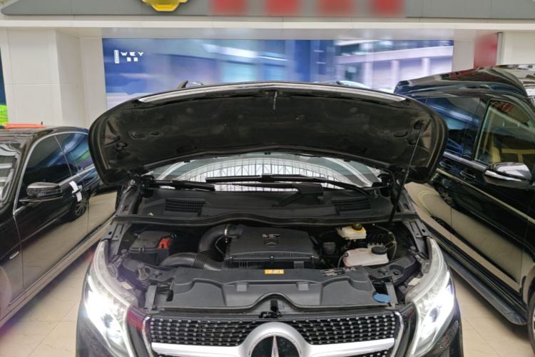 Used Mercedes-Benz V-Class 2021 V 260 L Long-wheelbase Luxury Edition Engine Bay