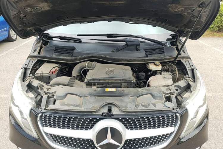 Used Mercedes-Benz V-Class 2021 V 260 L Long-wheelbase Luxury Edition Engine Bay