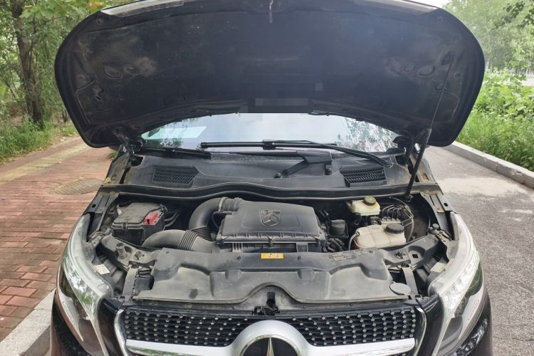 Used Mercedes-Benz V-Class 2021 V 260 L Long-wheelbase Luxury Edition Engine Bay