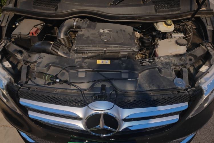 Used Mercedes-Benz V-Class 2021 V 260 Prestige Edition Engine Bay