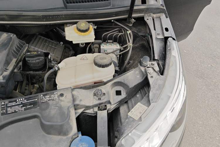 Used Mercedes-Benz V-Class 2021 V 260 L Long Wheelbase Prestige Edition Engine Bay Left
