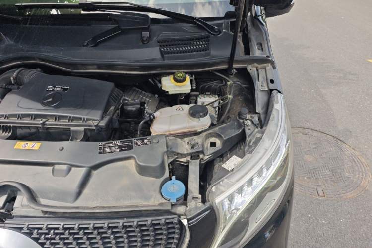 Used Mercedes-Benz V-Class 2021 V 260 L Long-wheelbase Luxury Edition Engine Bay Left