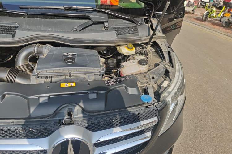 Used Mercedes-Benz V-Class 2021 V 260 Avantgarde Edition Engine Bay Left