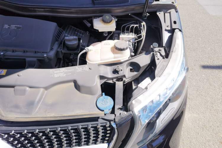 Used Mercedes-Benz V-Class 2021 V 260 L Long-wheelbase Luxury Edition Engine Bay Left