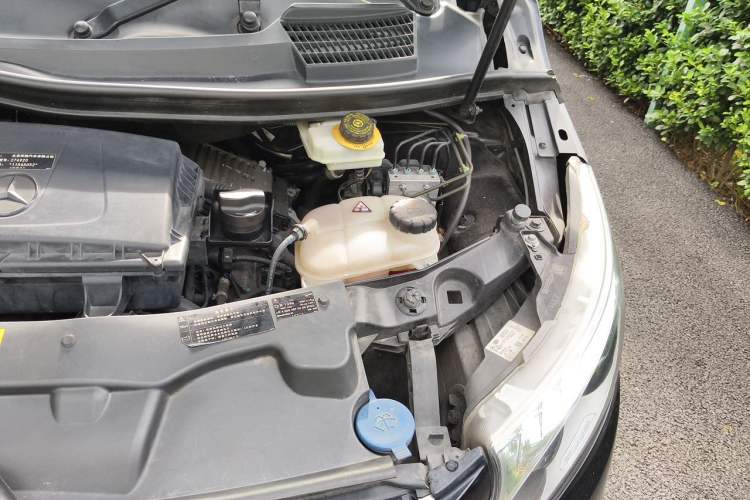 Used Mercedes-Benz V-Class 2021 V 260 L Long-wheelbase Luxury Edition Engine Bay Left