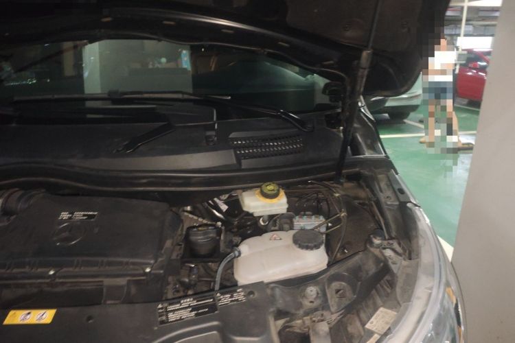 Used Mercedes-Benz V-Class 2021 V 260 Prestige Edition Engine Bay Left