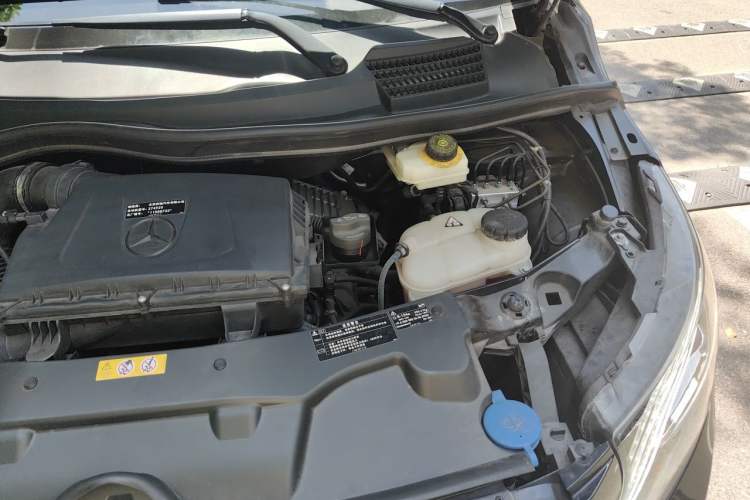 Used Mercedes-Benz V-Class 2021 V 260 Avantgarde Edition Engine Bay Left