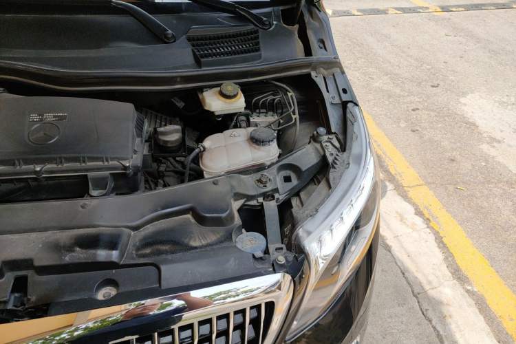 Used Mercedes-Benz V-Class 2021 V 260 Avantgarde Edition Engine Bay Left