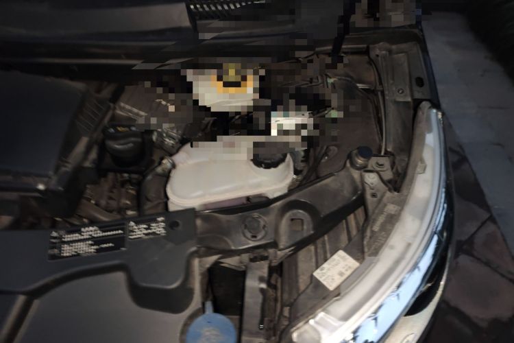 Used Mercedes-Benz V-Class 2021 V 260 Avantgarde Edition Engine Bay Left