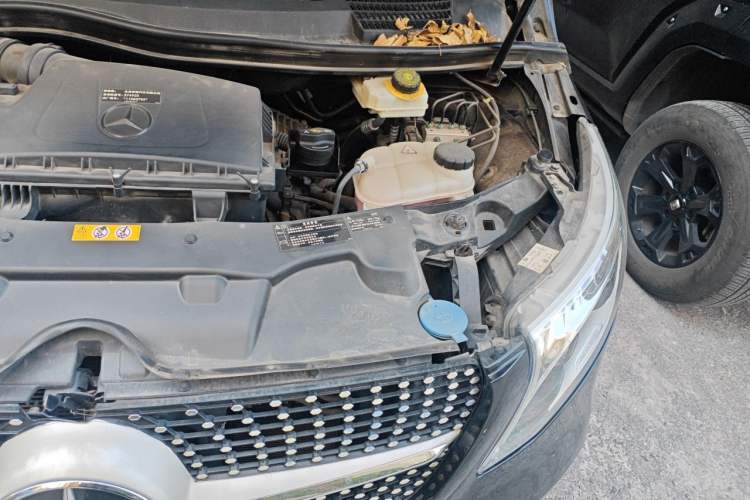 Used Mercedes-Benz V-Class 2021 V 260 Avantgarde Edition Engine Bay Left