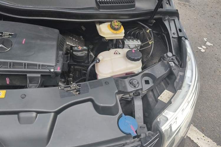 Used Mercedes-Benz V-Class 2021 V 260 L Long Wheelbase Prestige Edition Engine Bay Left