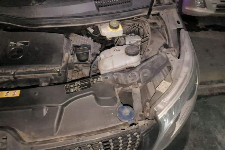 Used Mercedes-Benz V-Class 2021 V 260 L Long Wheelbase Prestige Edition Engine Bay Left