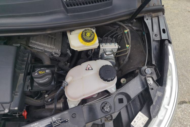 Used Mercedes-Benz V-Class 2021 V 260 Avantgarde Edition Engine Bay Left