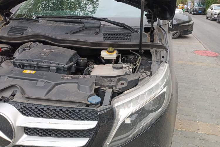 Used Mercedes-Benz V-Class 2021 V 260 Avantgarde Edition Engine Bay Left