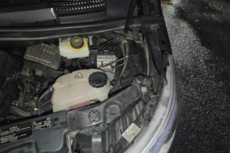 Used Mercedes-Benz V-Class 2021 V 260 Avantgarde Edition Engine Bay Left