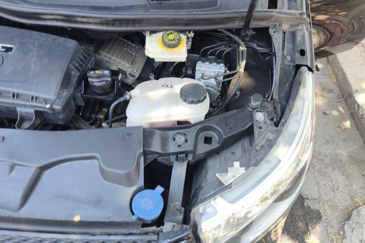 Used Mercedes-Benz V-Class 2021 V 260 L Long Wheelbase Prestige Edition Engine Bay Left
