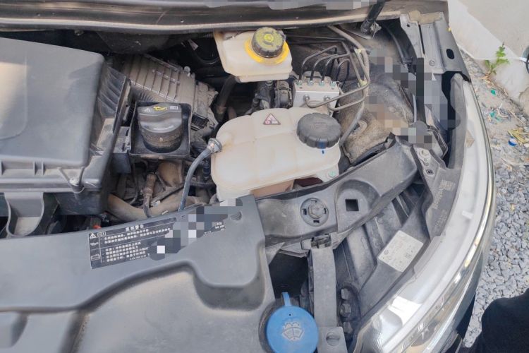 Used Mercedes-Benz V-Class 2021 V 260 L Long-wheelbase Luxury Edition Engine Bay Left