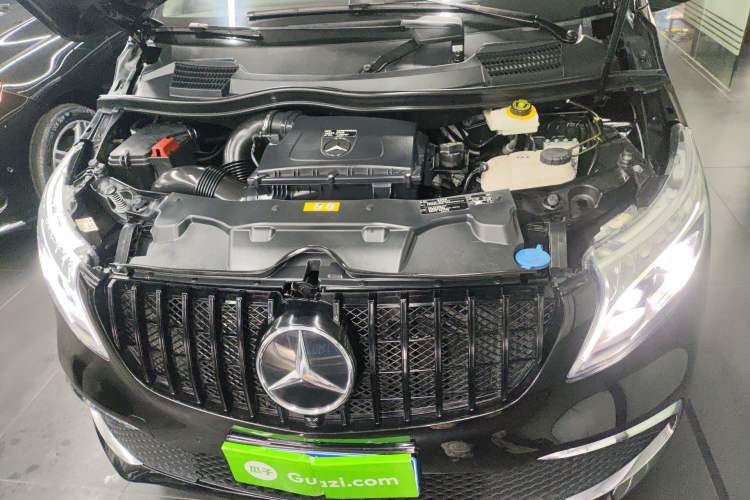 Used Mercedes-Benz V-Class 2021 V 260 L Long Wheelbase Prestige Edition Engine Bay