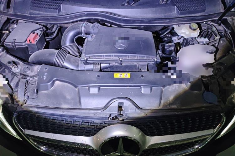 Used Mercedes-Benz V-Class 2021 V 260 L Long-wheelbase Luxury Edition Engine Bay