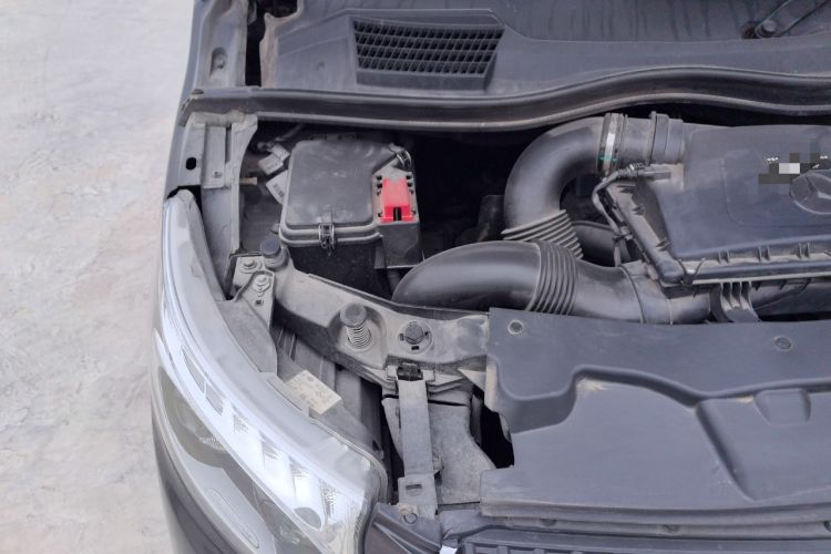 Used Mercedes-Benz V-Class 2021 V 260 L Long Wheelbase Prestige Edition Engine Bay Right