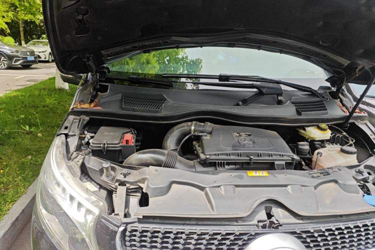 Used Mercedes-Benz V-Class 2021 V 260 L Long-wheelbase Luxury Edition Engine Bay Right